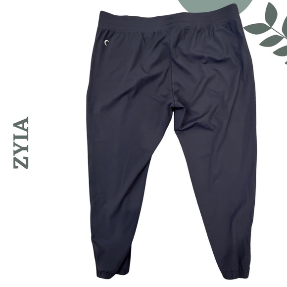 Zyia Active Navy Cropped Joggers with Gold Zipper Detail | Size XXXL - Picture 2 of 5
